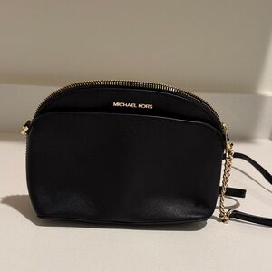 Michael Kors Elegant Black Crossbody Bag